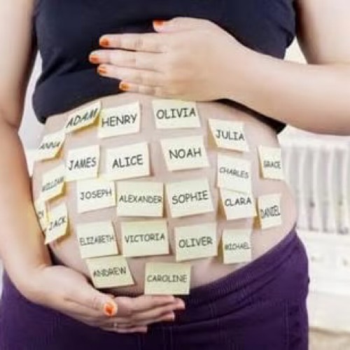 O Mapa Numerológico para Bebês é uma análise Numerológica especialmente voltada para recém nascidos, visando entender suas características inatas, potenciais e desafios futuros. Esse mapa pode fornecer aos pais informações valiosas sobre como criar e orientar seus filhos de maneira mais consciente e alinhada com suas verdadeiras naturezas.