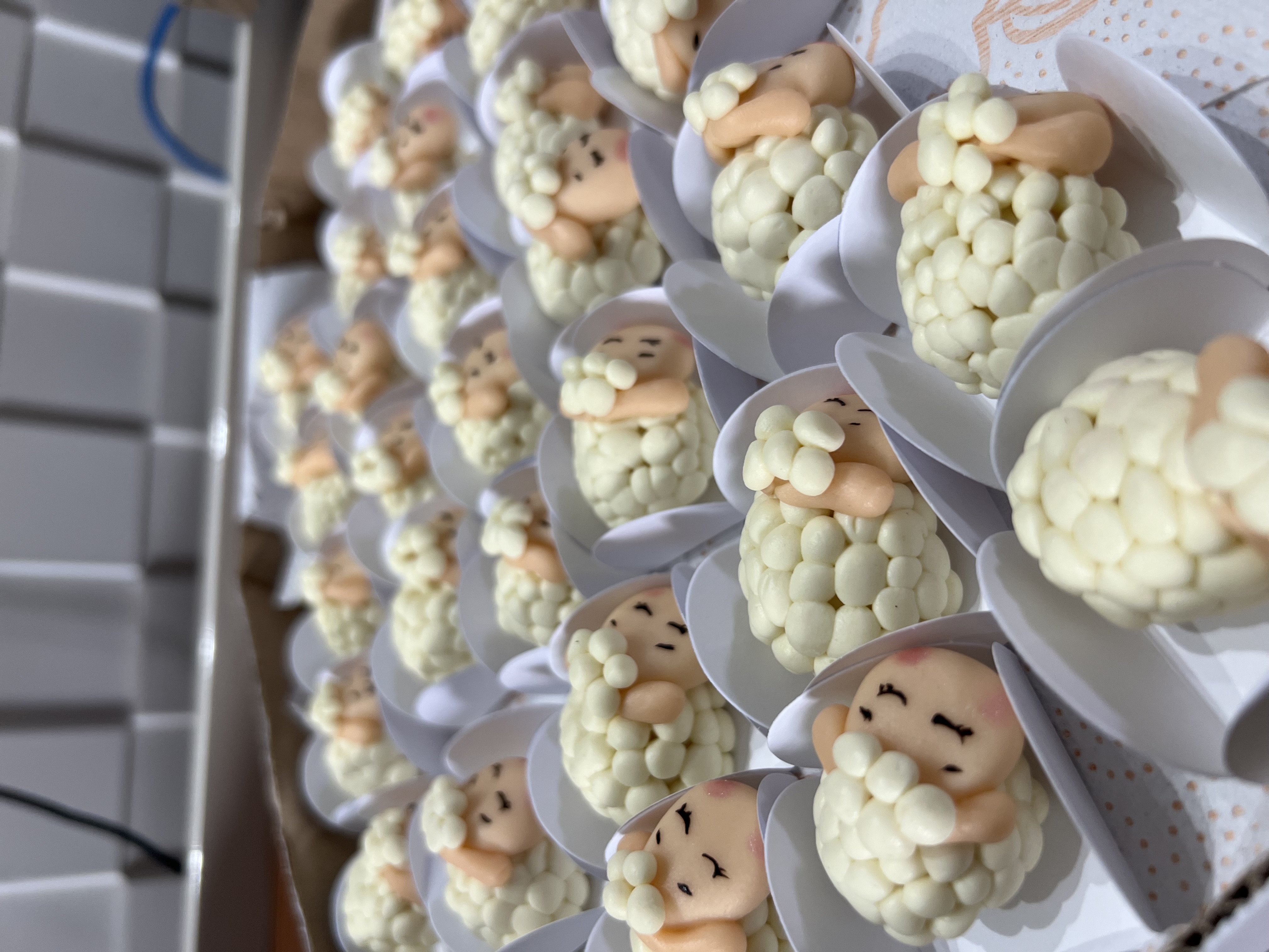 Doces de ninho personalizados qualquer tema escolhido 2,20 a unidade cento 220