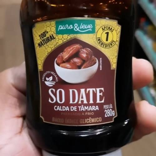 Calda de tâmara, sendo feito com apenas um ingrediente: Tâmaras!

Sem adição de açúcar, sem conservantes. Uma opção saudável no seu dia a dia.