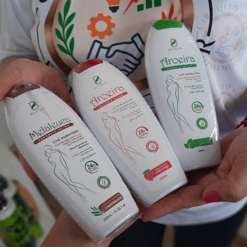 Sabonete sem corantes e conservantes artificiais, com aroeira,Malva,babosa e hortelã, pode usar todos os dias.