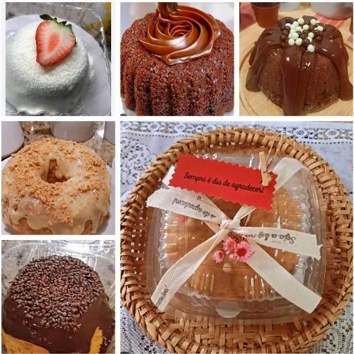 Mine caseirinhos, com massas e coberturas variadas