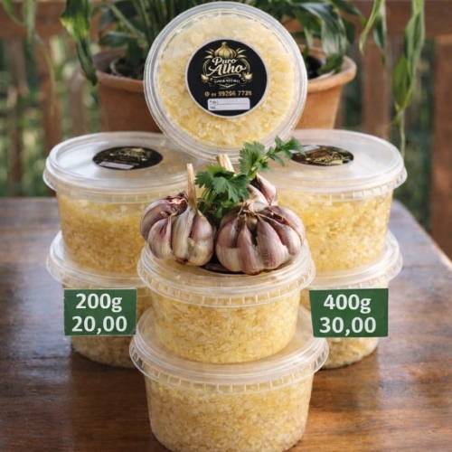 Alho 100% puro. Não é igual esses alhos que vendem em mercado, o meu é fresquinho e 100% sem conservantes. 

✅Não espirra na panela 
✅Dura 30 dias na geladeira 
✅Entrego na sua casa 
✅Alho roxo fresquinho