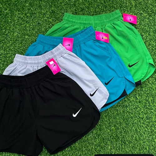 Short feminino com compressão Nike