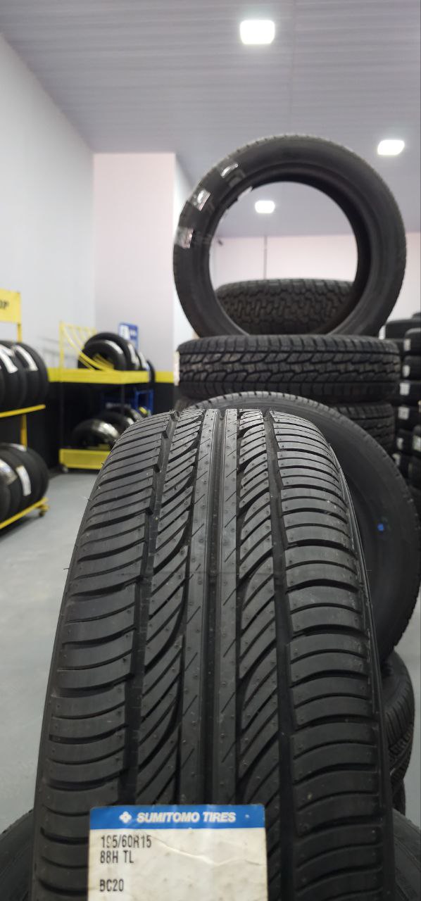 Os pneus da marca Sumitomo oferecem ótima relação custo e benefício ao motorista, alinhado à segurança e tecnologia do processo de produção da fábrica da Sumitomo Rubber do Brasil.
Caso queria parcelar, consultar preços com a loja.
Preço anunciado somente *A VISTA*!