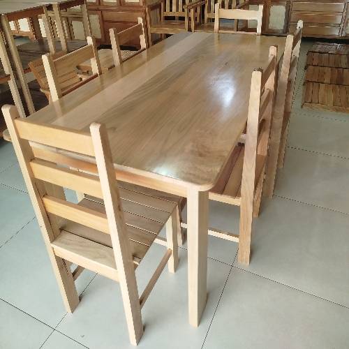 Jogo de mesa Mista ! 
- 6 Cadeiras