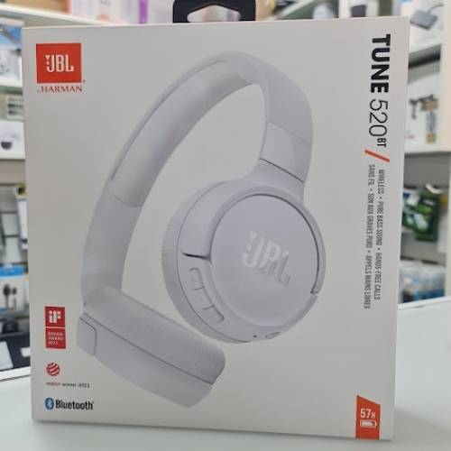 JBL PURE BASS. O JBL Tune 520BT apresenta o renomado som JBL Pure Bass, o mesmo que toca nos locais mais famosos em todo o mundo.
TECNOLOGIA BLUETOOTH. O JBL Tune 520BT apresenta o renomado som JBL Pure Bass, o mesmo que toca nos locais mais famosos em todo o mundo.
UMA EXPERIÊNCIA AUDITIVA. Baixe o aplicativo gratuito JBL Headphones para personalizar o som de acordo com o seu gosto com o EQ. Os comandos de voz em seu idioma guiam você pelos recursos do Tune 520BT.
57 HORAS DE BATERIA. Para diversão de longa duração, ouça sem fio por até 57 horas e recarregue a bateria em apenas 2 horas, com o conveniente cabo USB Tipo C.
CHAMADA VIVA-VOZ. Controle facilmente o som e atenda suas chamadas com os convenientes botões em seu fone de ouvido. Ouça sua voz enquanto fala, com a ajuda do Voice Aware.